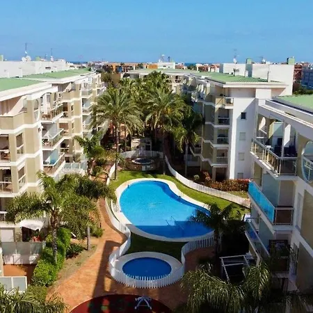 2 Bedroom In With Pool دينايا