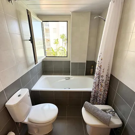 2 Bedroom In With Pool Appartement