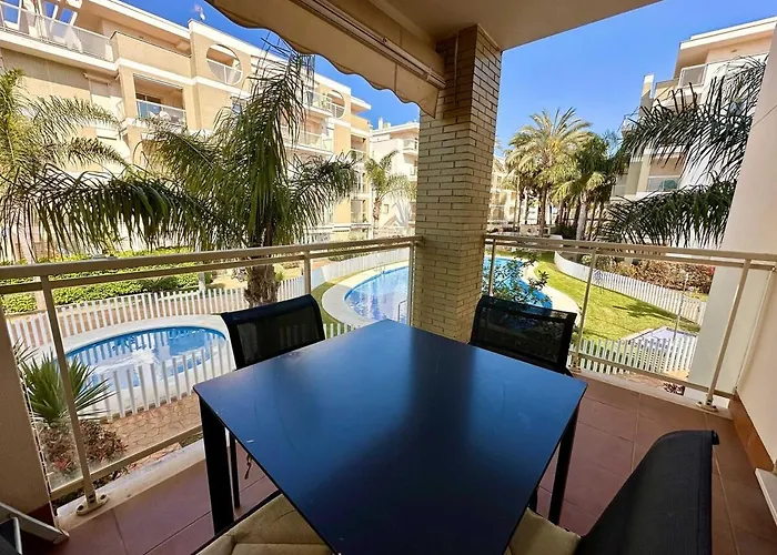 2 Bedroom In With Pool Daire Denia